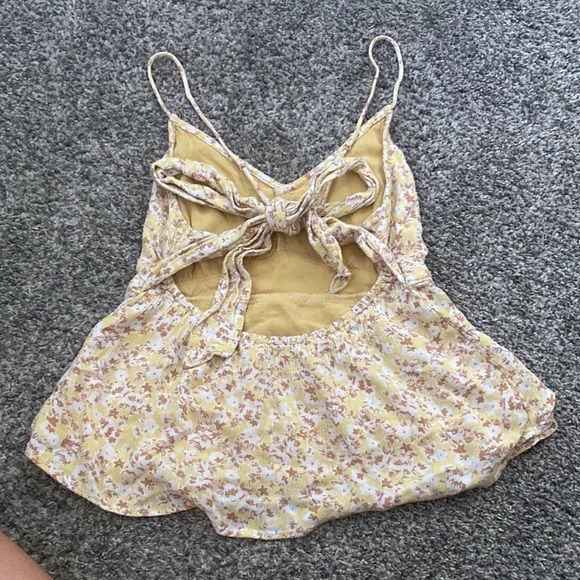 Abercrombie & Fitch Flowy Open Back Tank Top - Picture 3 of 4